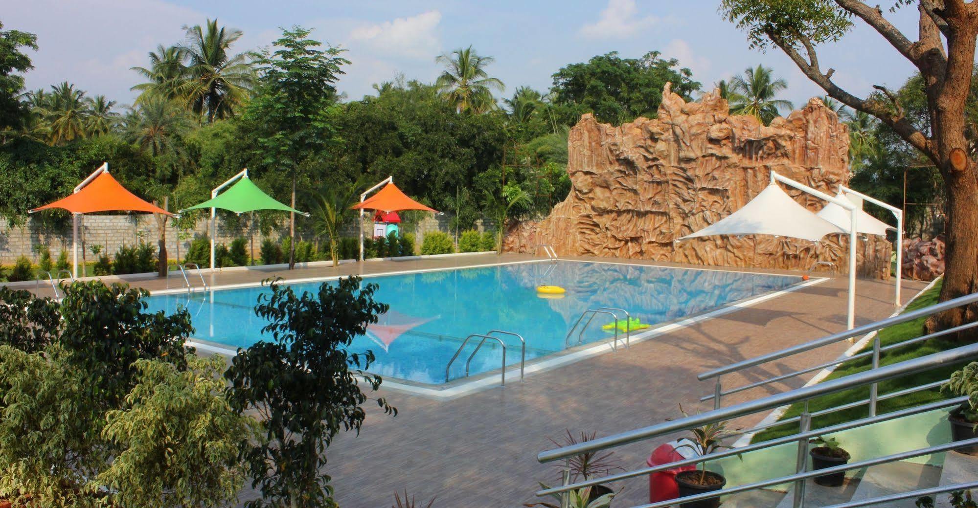 The Garden Asia Resort Bangalore Exterior photo